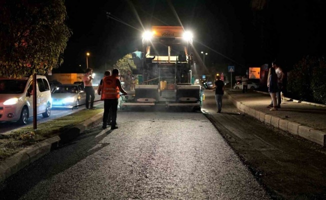 Samsun Büyükşehir Belediyesi’nden gece-gündüz asfalt mesaisi