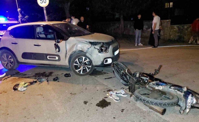 Samsun’da motosiklet ile otomobil çarpıştı: 1’i ağır 2 yaralı