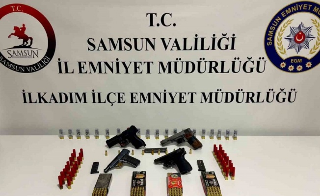 Samsun’da bir evde 4 adet tabanca ele geçti