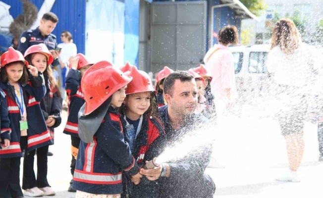 5 bin 250 çocuk, itfaiye gönüllüsü oldu