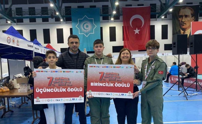 Okuldan birincilik ve üçüncülük başarısı