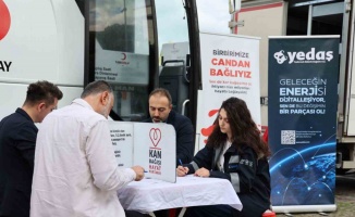 Elektrik dağıtım şirketi çalışanlarından Kızılay’a anlamlı destek